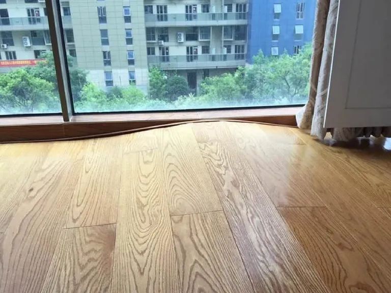 全屋木地板难打理怎么办,木地板全屋通铺失败案例