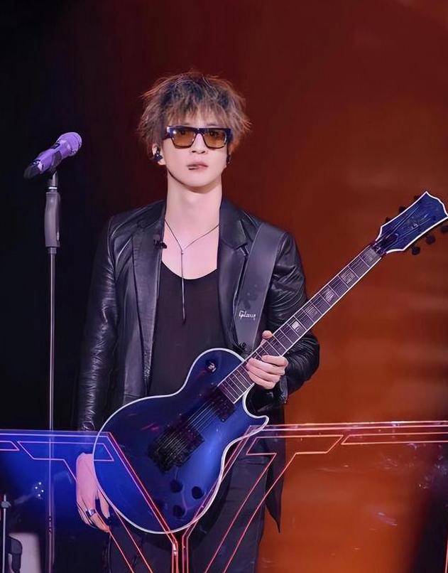 苏醒见完梅西偶遇薛之谦,薛之谦苏醒梅西直播