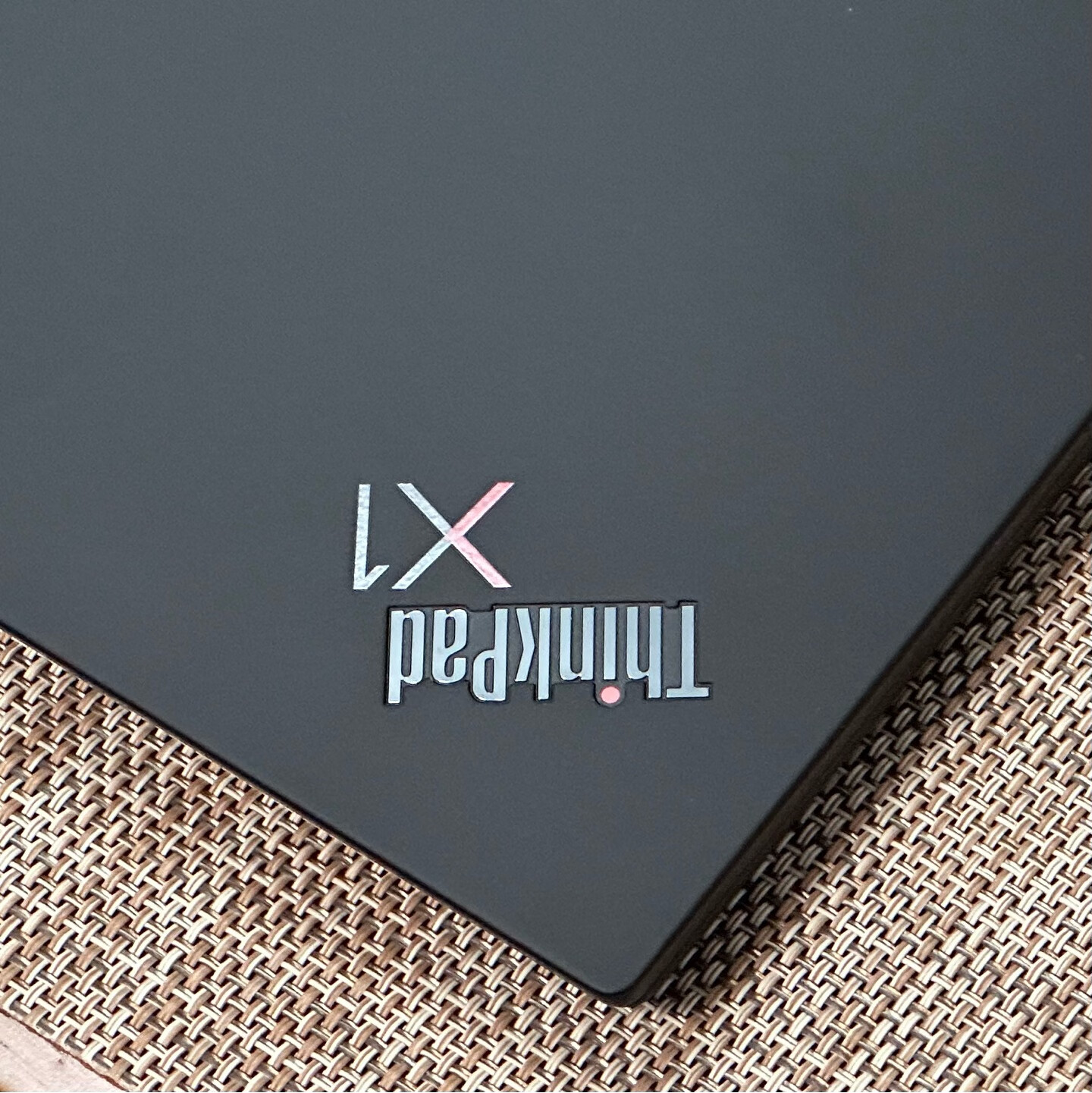 macbookair和千元笔记本,macbookair和windows笔记本哪个好