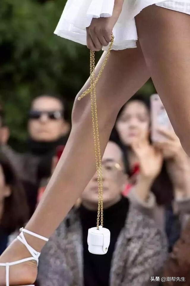 盘点8个2020年最时髦的包包,现在包包的款式越来越少