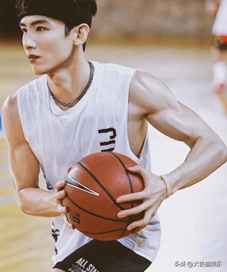 这7位男星的名字取得太好了！一听就是帅哥，还显得特别有文化