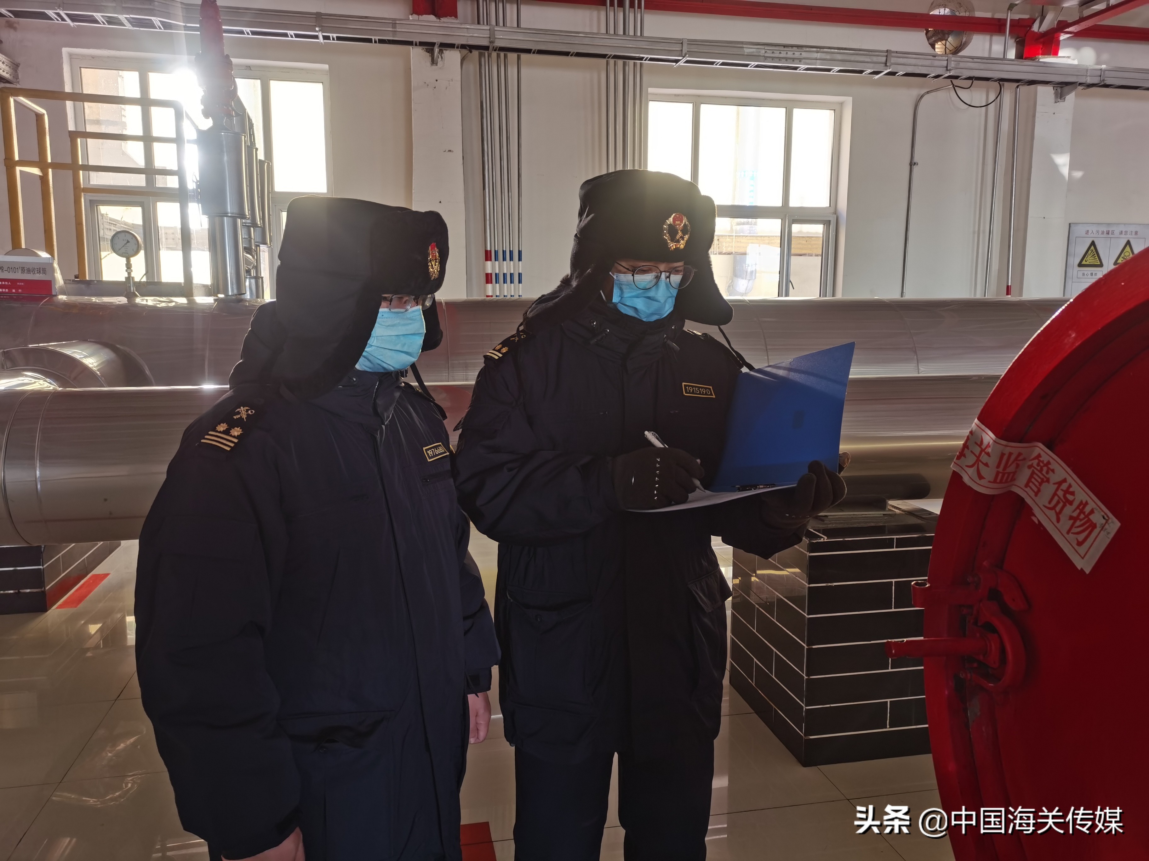 哈尔滨海关严密实施闭环管控,中俄哈尔滨海关