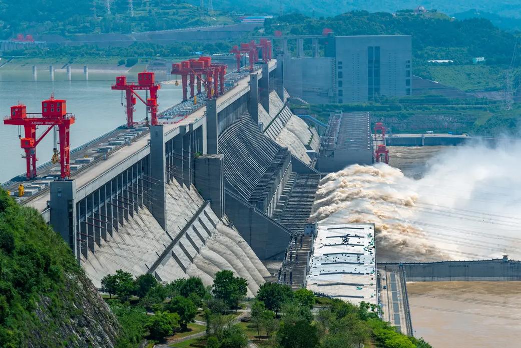 长江电力是最大电力公司吗,长江电力2024年总发电量