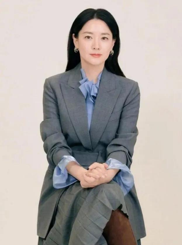 韩国演员李英爱的爱情,韩国演员李英爱的丈夫是干啥的