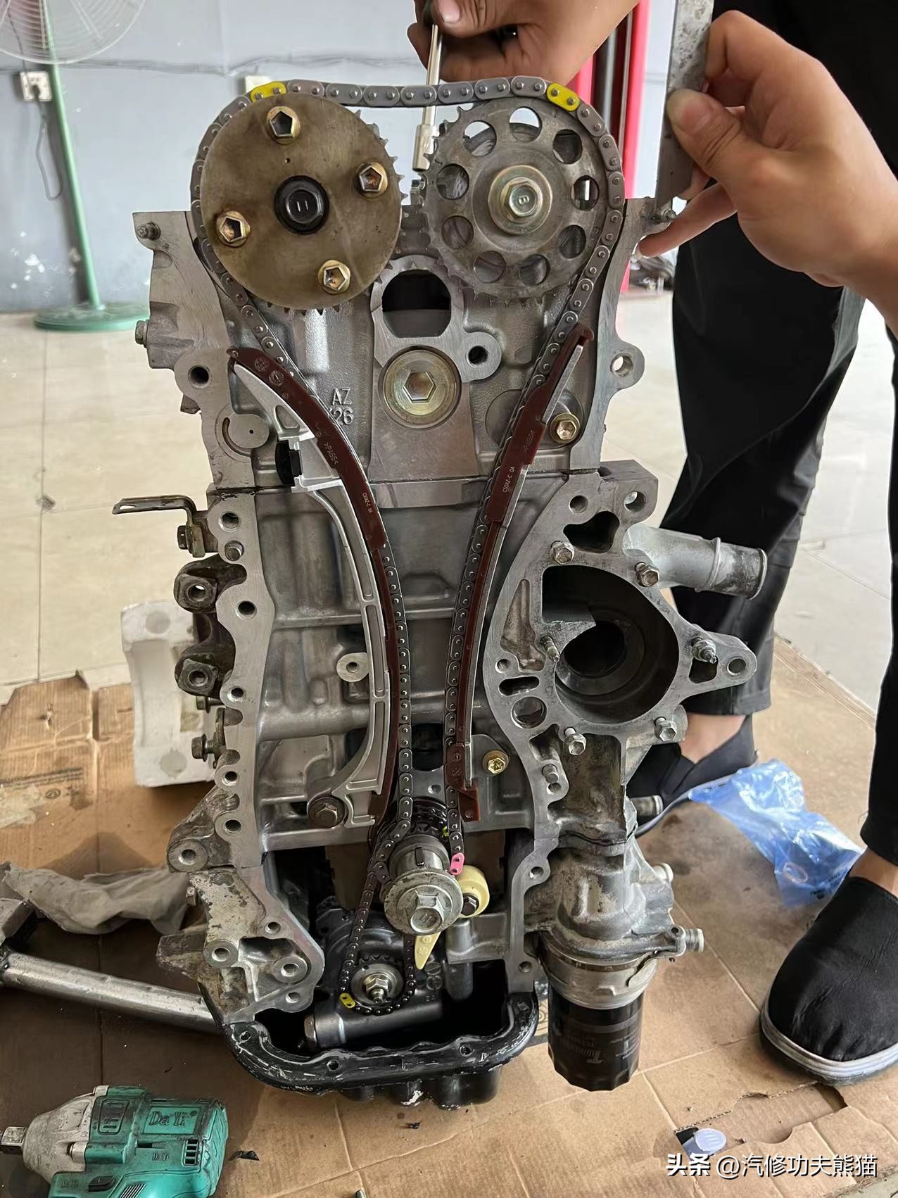 一车传三代丰田越野,六代半丰田凯美瑞烧机油