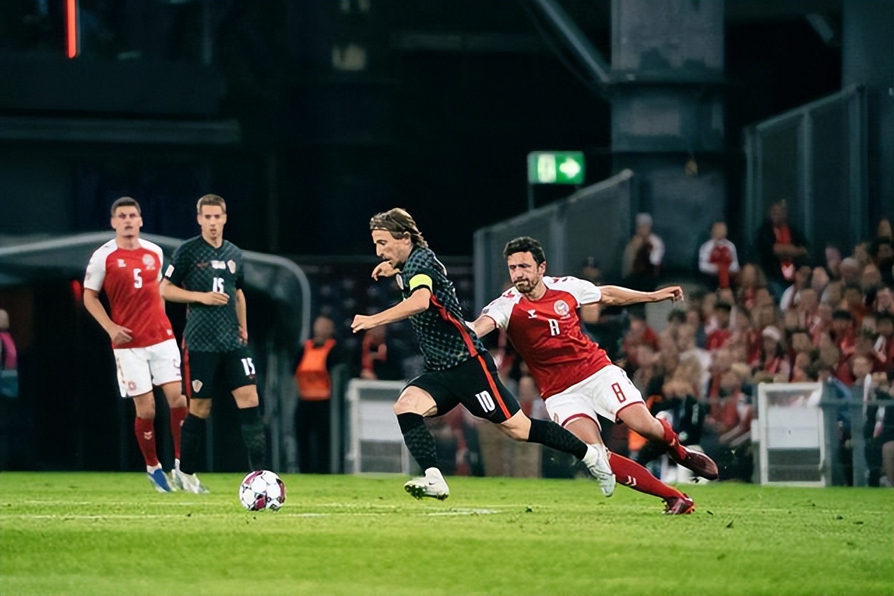 绝平无效，0-1！FIFA第11首败，奇景诞生：世界冠军小组垫底