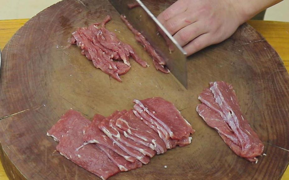 儿童锌过高症状吃什么食物补得快,孩子锌偏高平时可以吃什么