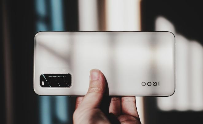 2021年华为最实惠口碑最好的手机,苹果和华为口碑最好的一款手机