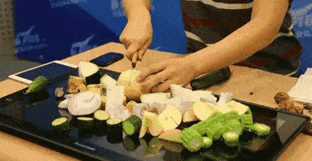 「事件追踪」菜刀竟然不能拍蒜！张小泉怎么了？附买菜刀攻略