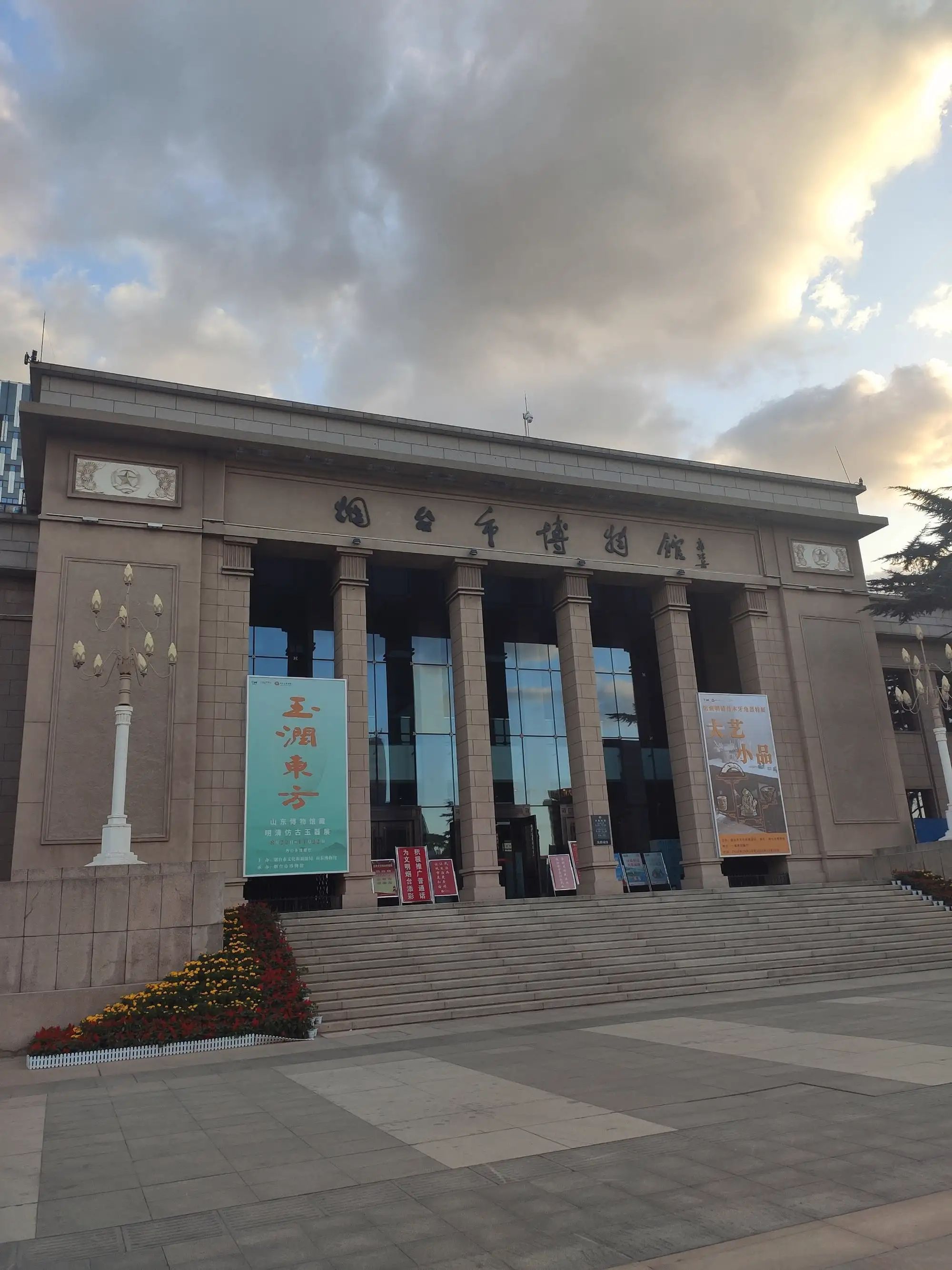 农民捡到清代物品,农民在自家发现了一箱清朝文物