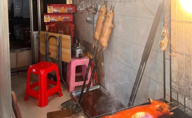 海南脆皮烧猪四十斤左右批发,在海南700元一只烤乳猪