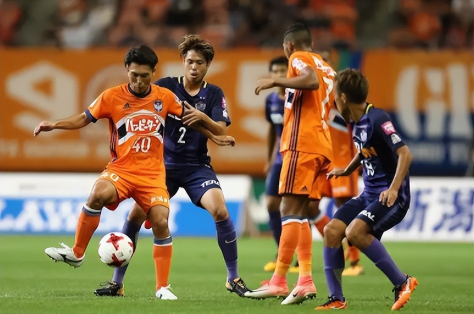 横滨fcvs熊本深红半全场胜负,金泽塞维根vs东京绿茵预测