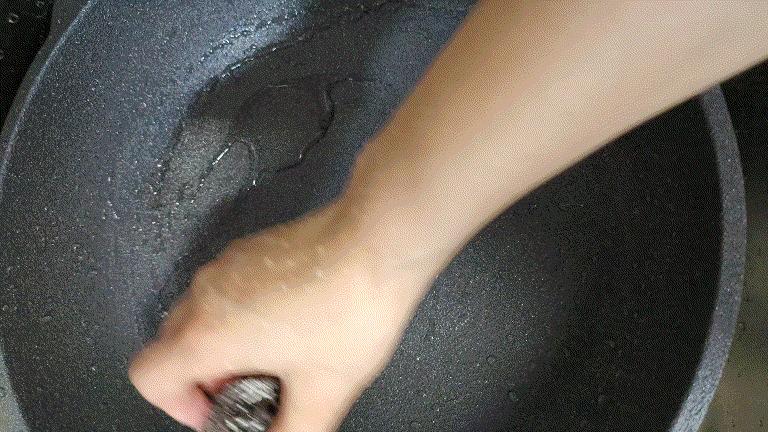 居派碳晶不粘锅测评,不惧铁铲的铁锅