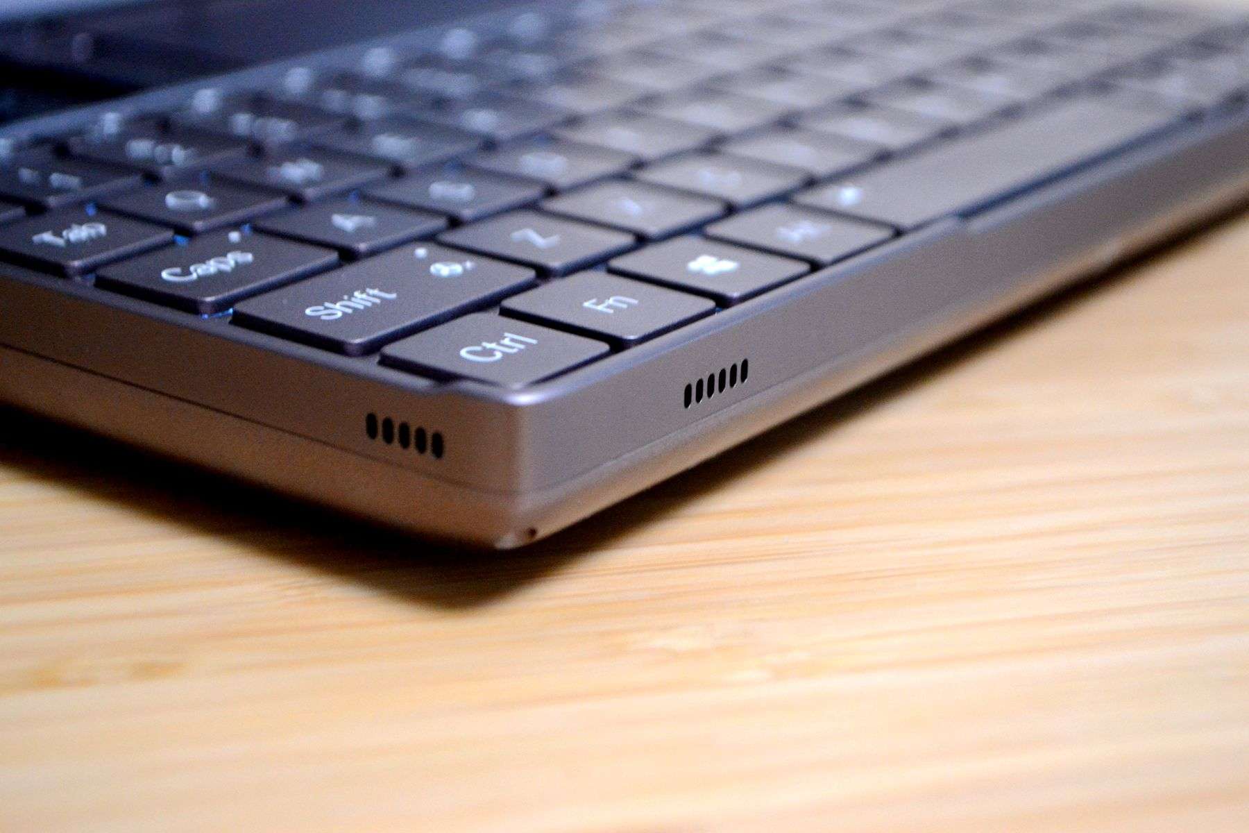 没有独显也能玩3A大作！AMD6800u加持的GPDWINMax2掌机到底有多强