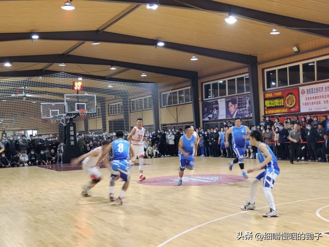 和男生聊篮球话题怎么聊,聊一聊篮球话题