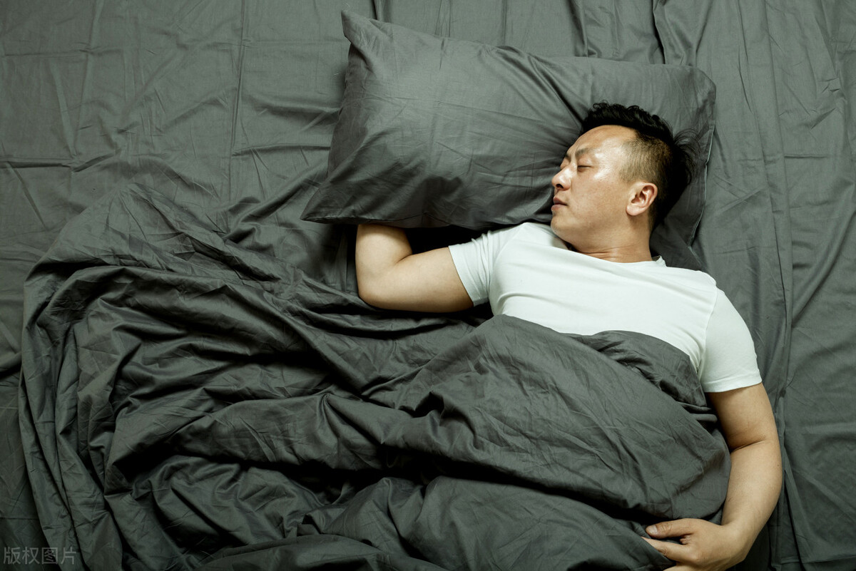 青壮年多久遗精一次算正常,中年多久遗精一次才算正常呢