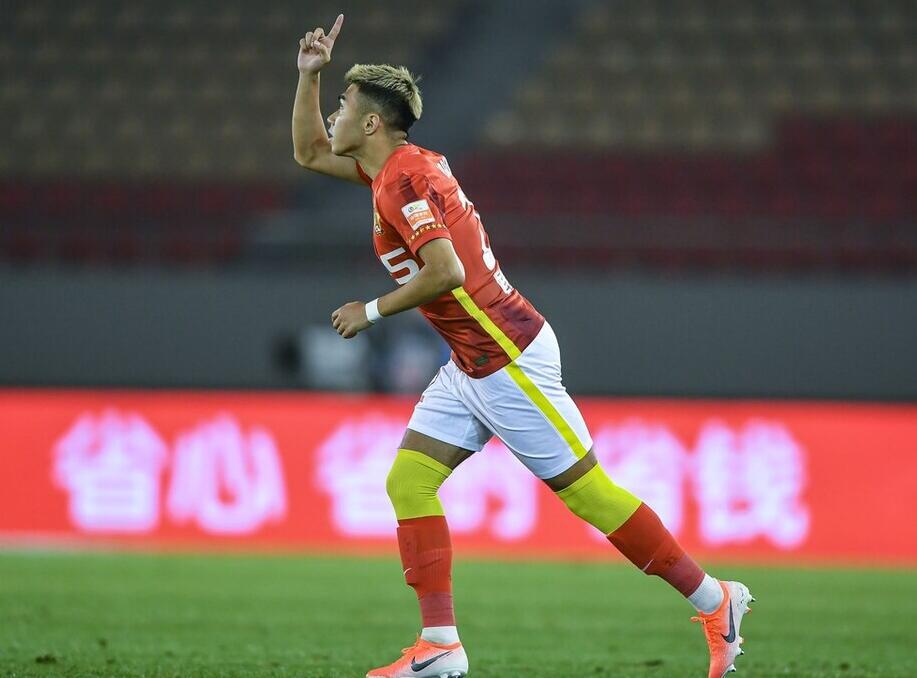 双喜临门国足,广东宏远双喜临门最新