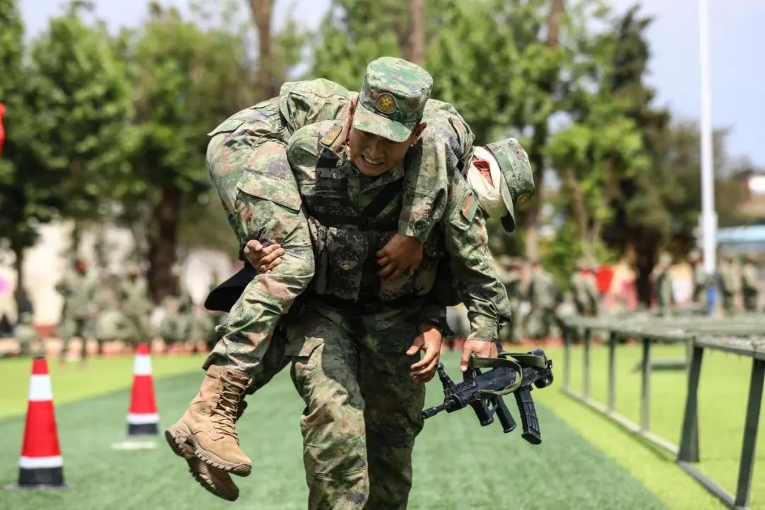 姝﹁瓒婇噹璐熼噸闀胯窇,姝﹁瓒婇噹杩愬姩