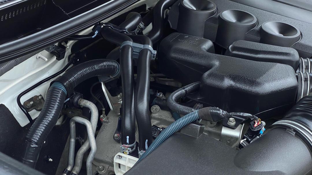 丰田霸道生锈,破旧丰田翻新