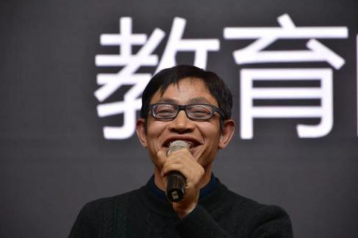 2008年汶川地震，丢下学生逃跑的北大才子范美忠，后来怎么样了？