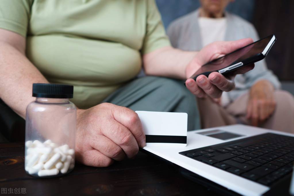 加盟一家药店的费用大概是多少,开药店要投资什么