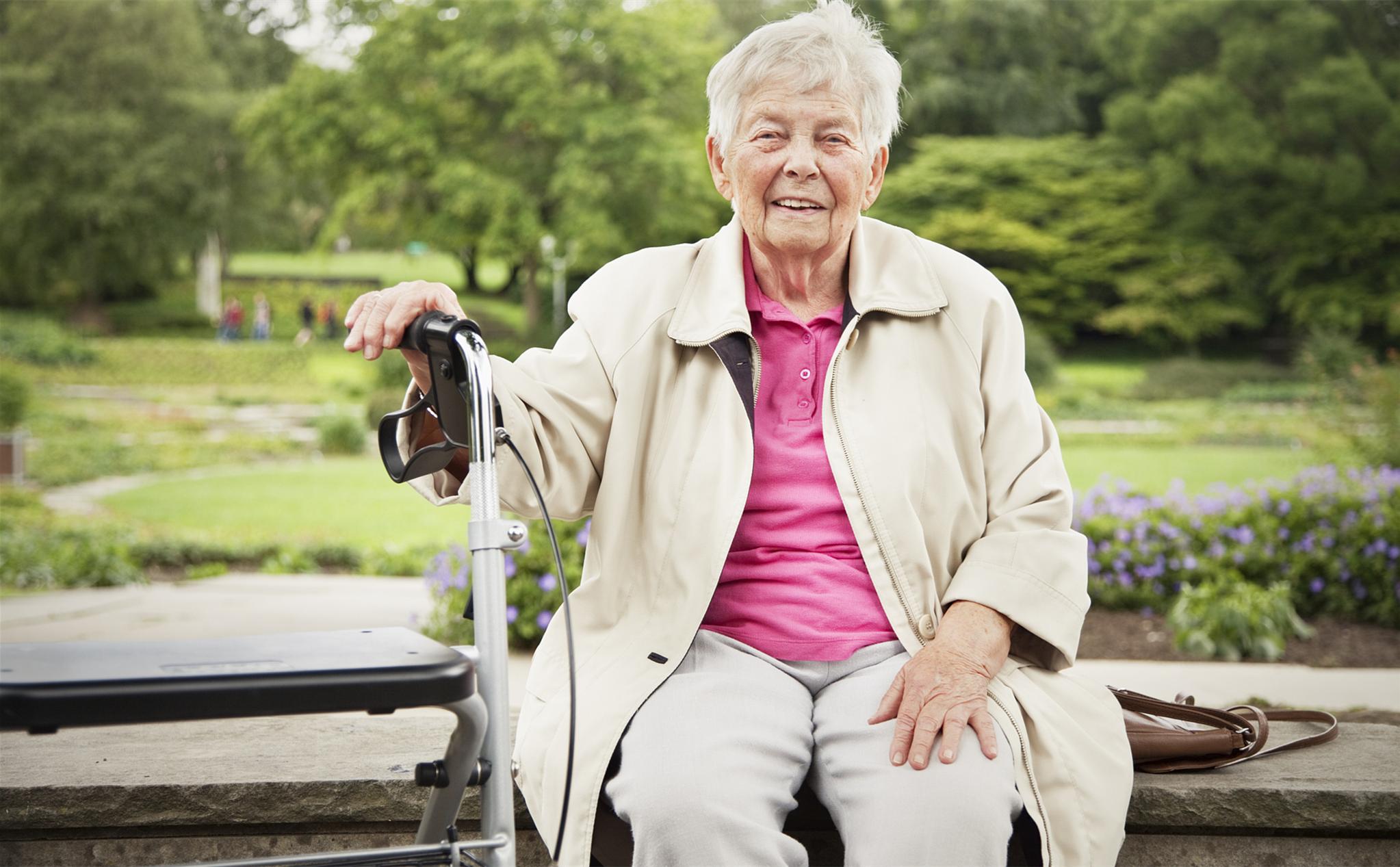 没有退休金的老人晚年生活很惨吗,没有退休金的老人怎么办