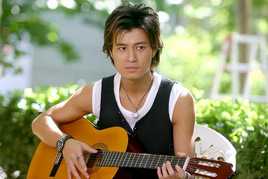 从查无此人到一鸣惊人,从大红大紫到无人提及的男明星