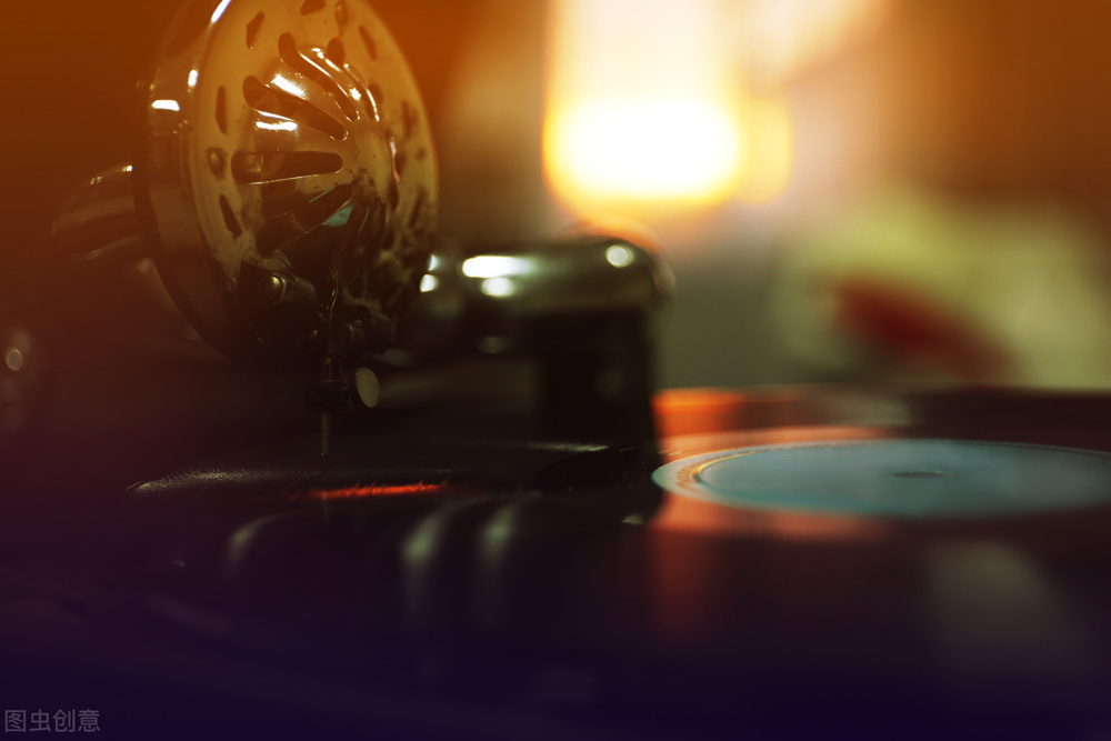 那些年迷死我们的复古唱片机