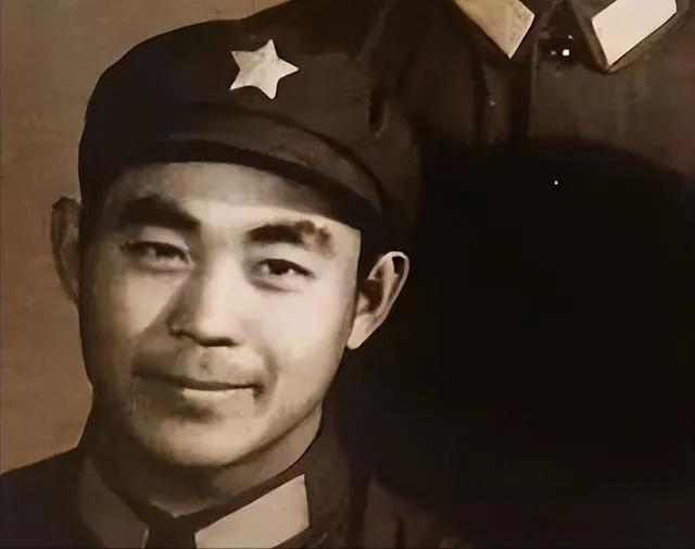 武功大师马保国文学大师胡锡进,马保国与胡锡进是中国近代大师吗