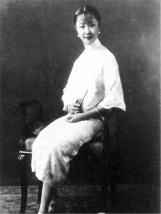 珍贵照片，日军*杀屠**老百姓强奸妇女，用刀剖开肚子，看看多残忍