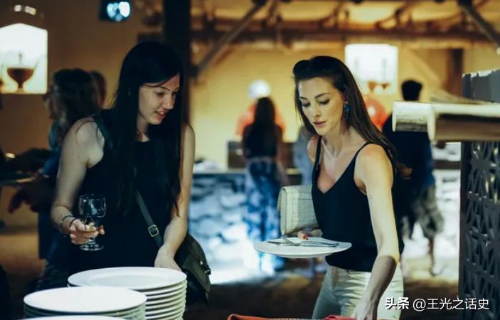 为什么富豪们如此青睐新加坡,新加坡为什么如此有钱