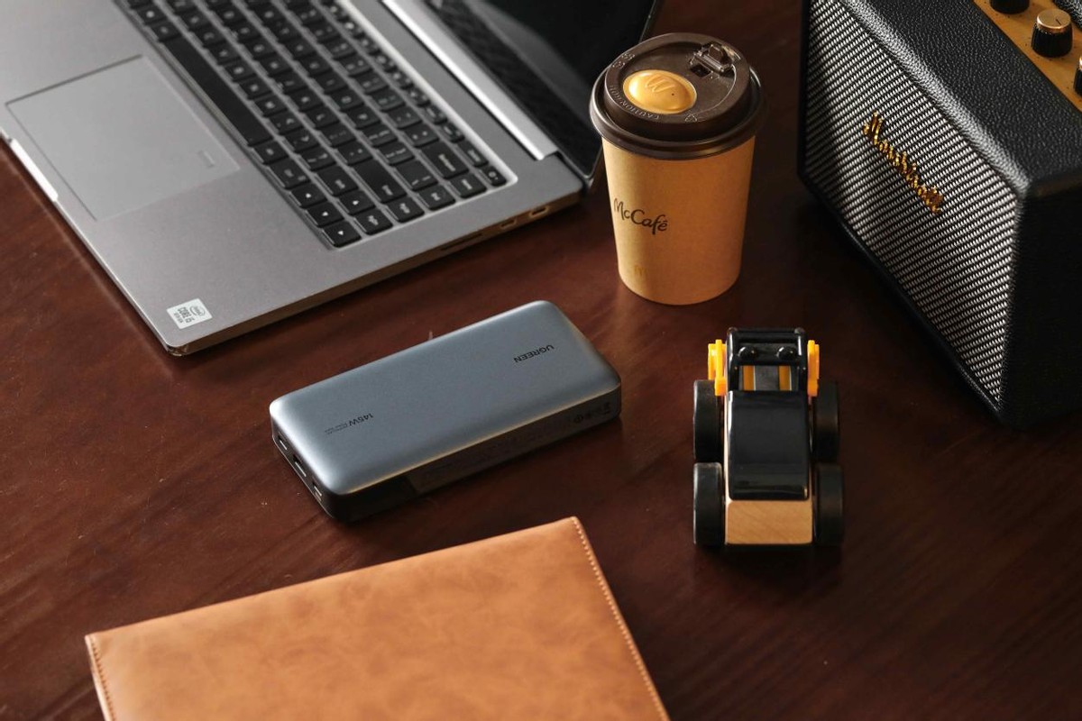 支持120瓦快充的充电宝测评,充电宝66w快充充电宝推荐