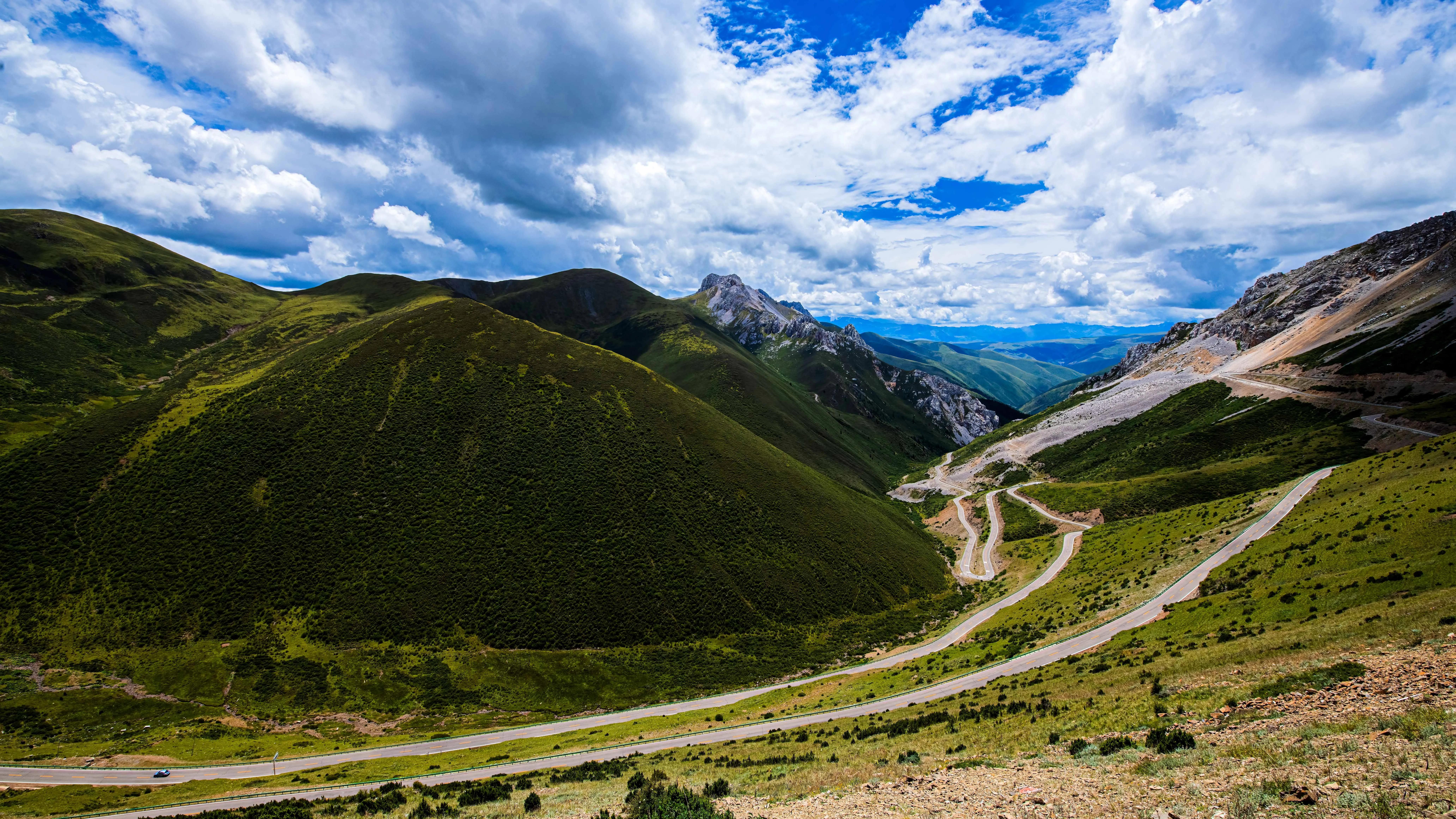 甘孜州最美风景在路上,金秋的甘孜州