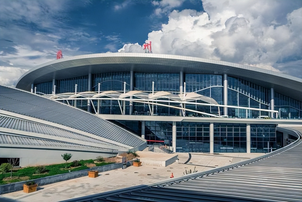 中国离市区最近的十大机场,中国两个机场需要离多远