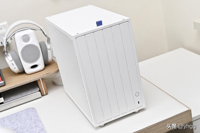 拆解华擎b760m,华擎b760m配合显卡