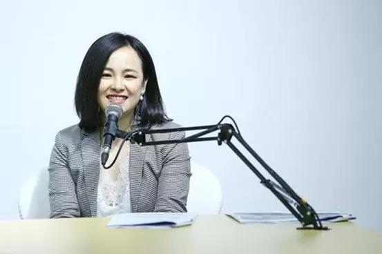 中国女足夺冠回国车队,中国女足冠军座驾是什么车