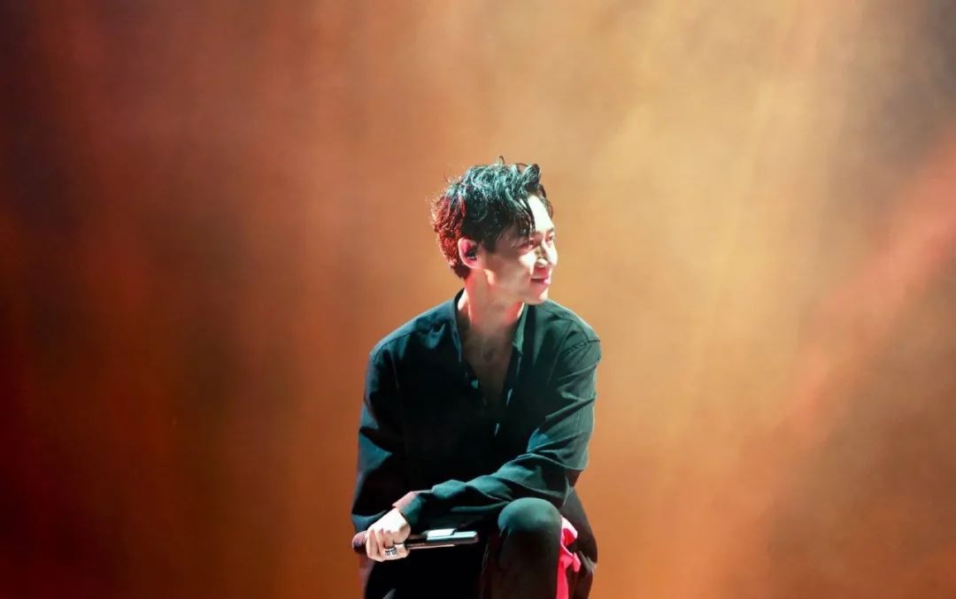 歌词经典语录100句,最打动人心的经典歌词句子