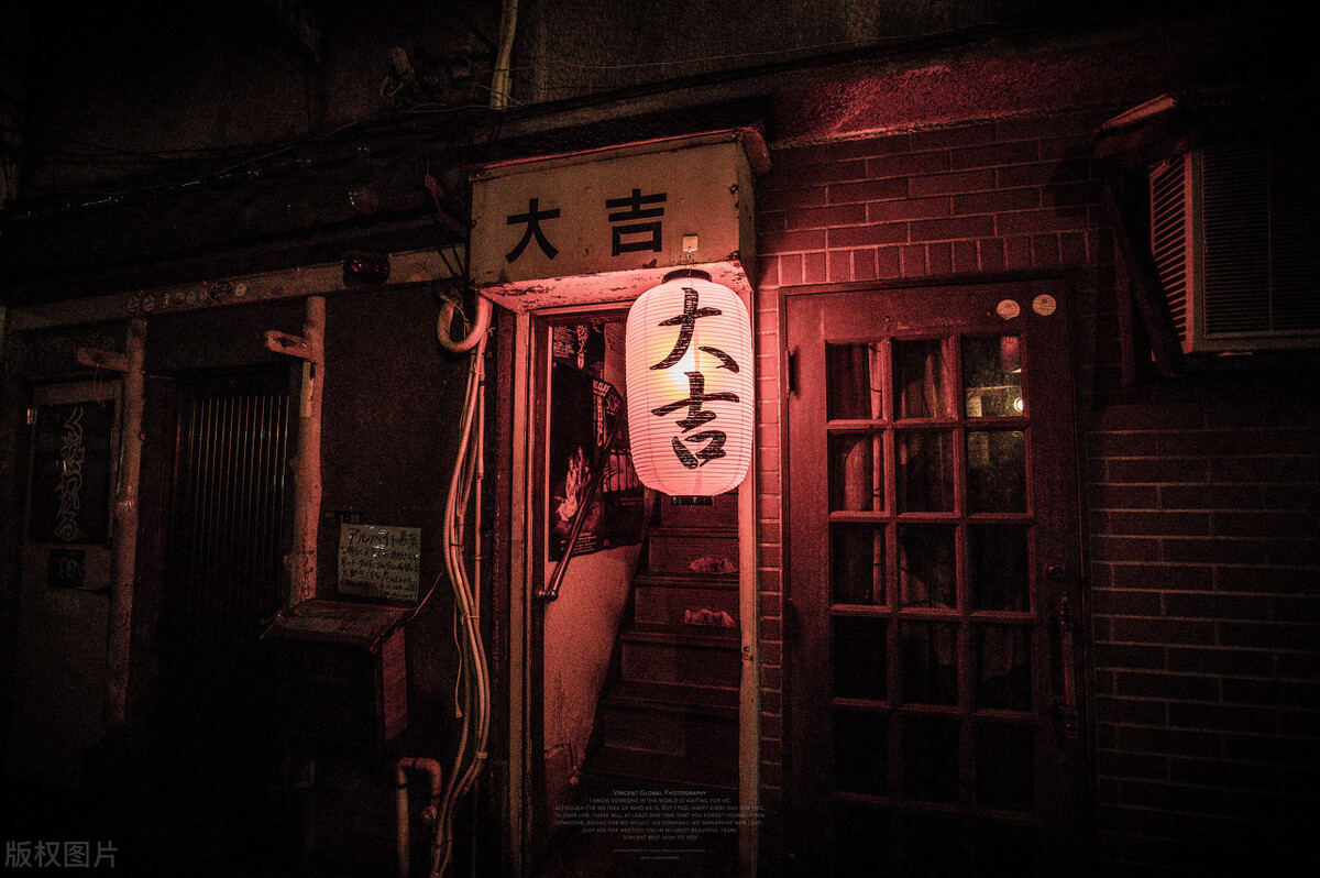 金庸退学的真实故事,金庸被退稿