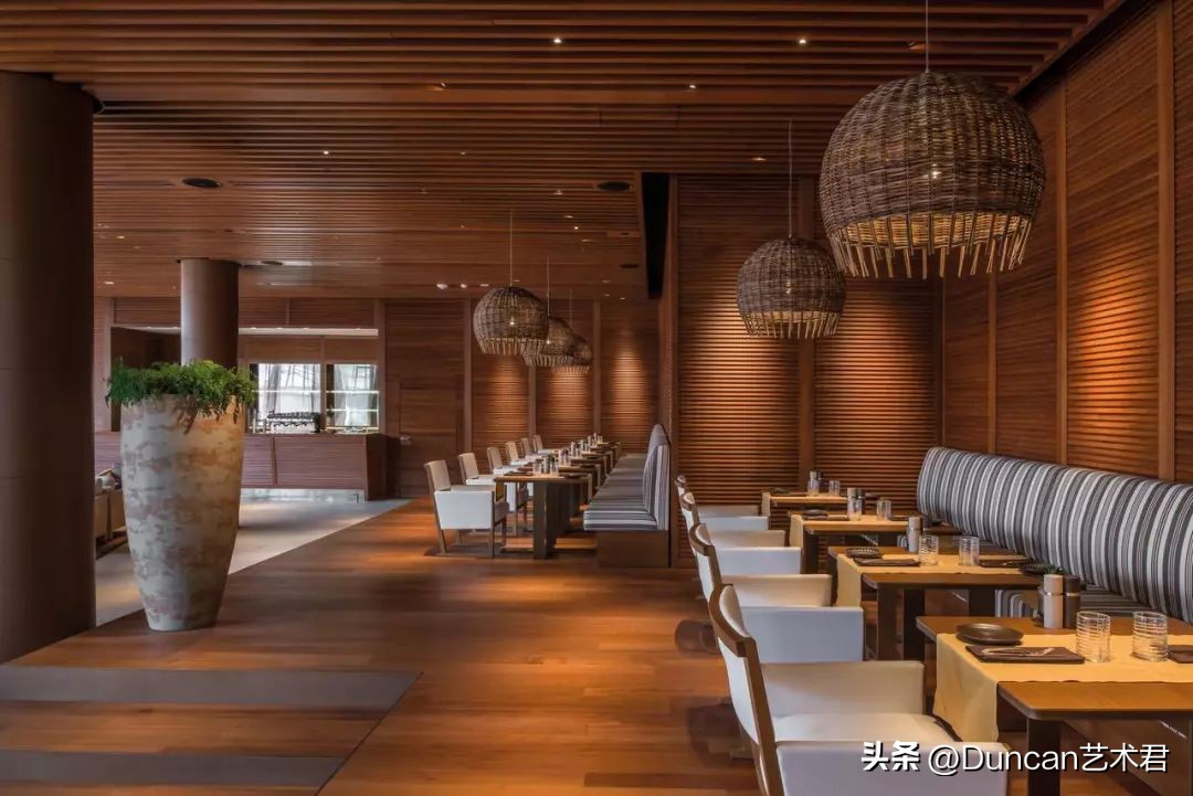 奢侈品跨界玩起酒店，还有你们设计师什么事！