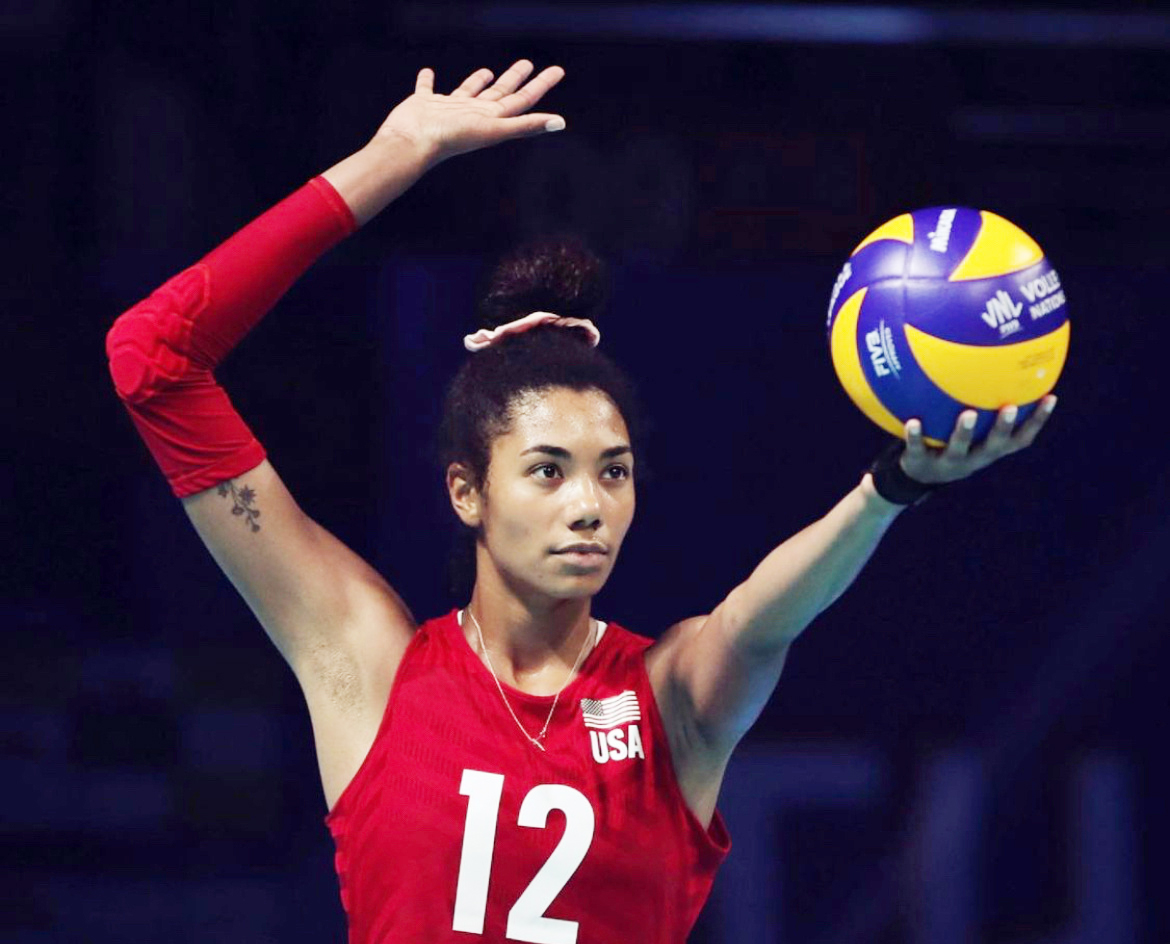 外国球迷评价朱婷复出,为什么朱婷赛场上的怒吼引非议