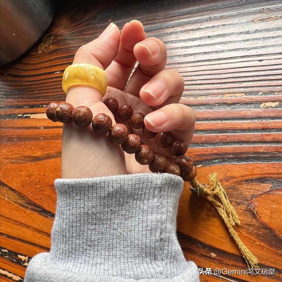 文玩手串太大了怎么办,文玩手串上的松紧绳怎么弄