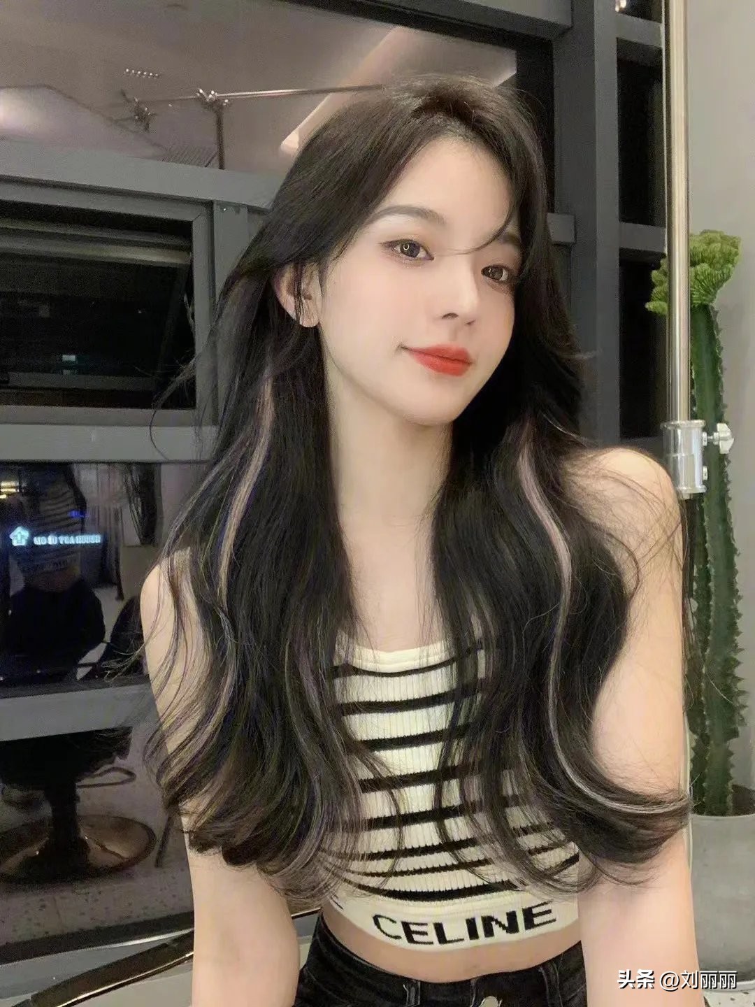 女士中短适合烫什么发型,女士碎发中短发型