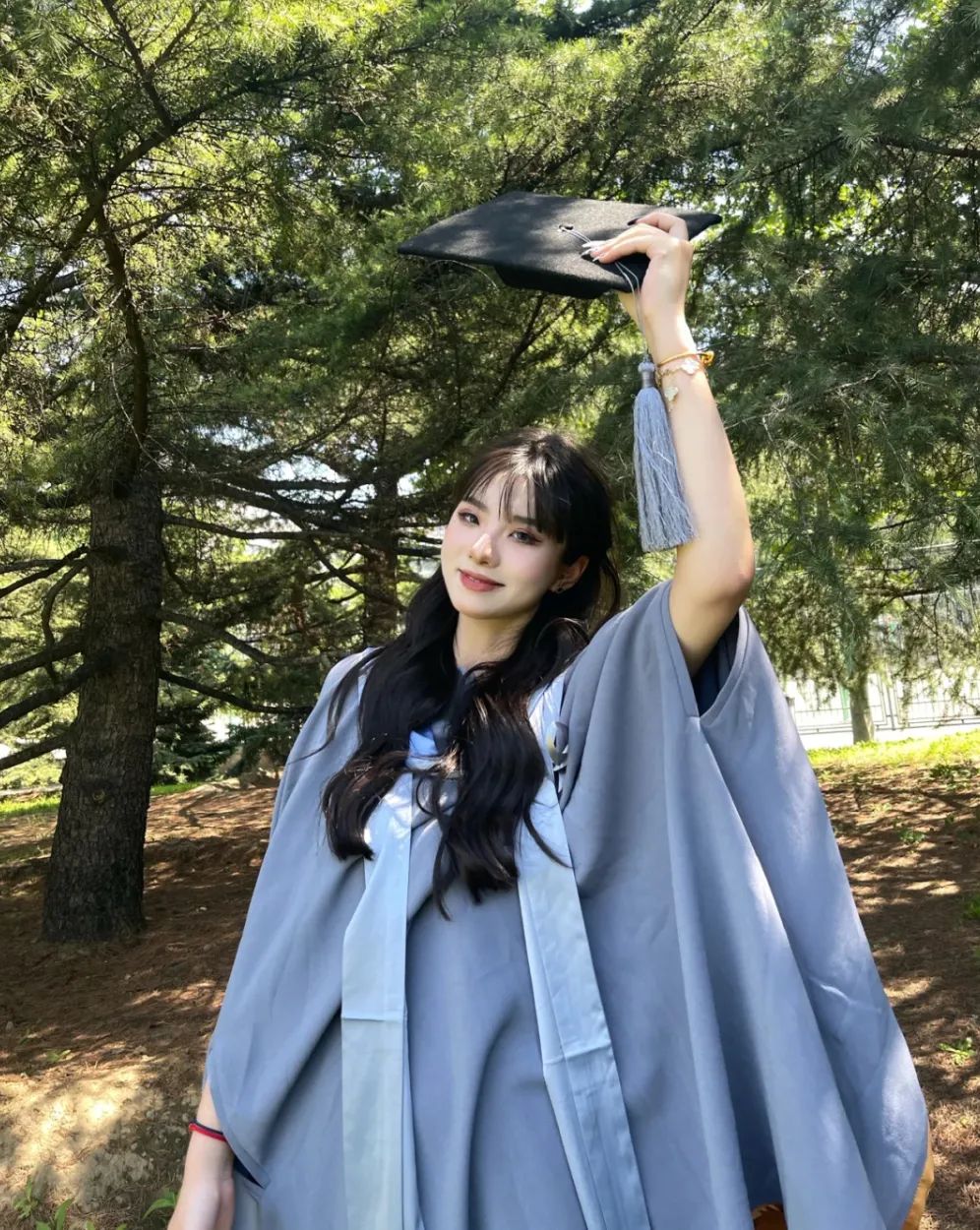 九大美院学士服哪个最漂亮,哪个学校的学士服最好看