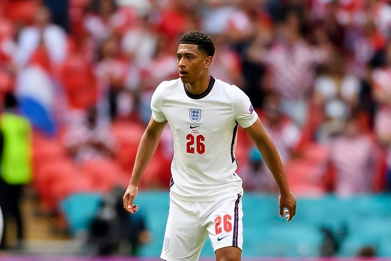 小组赛第一轮三场全胜,西班牙小组失利第一局夺得冠军