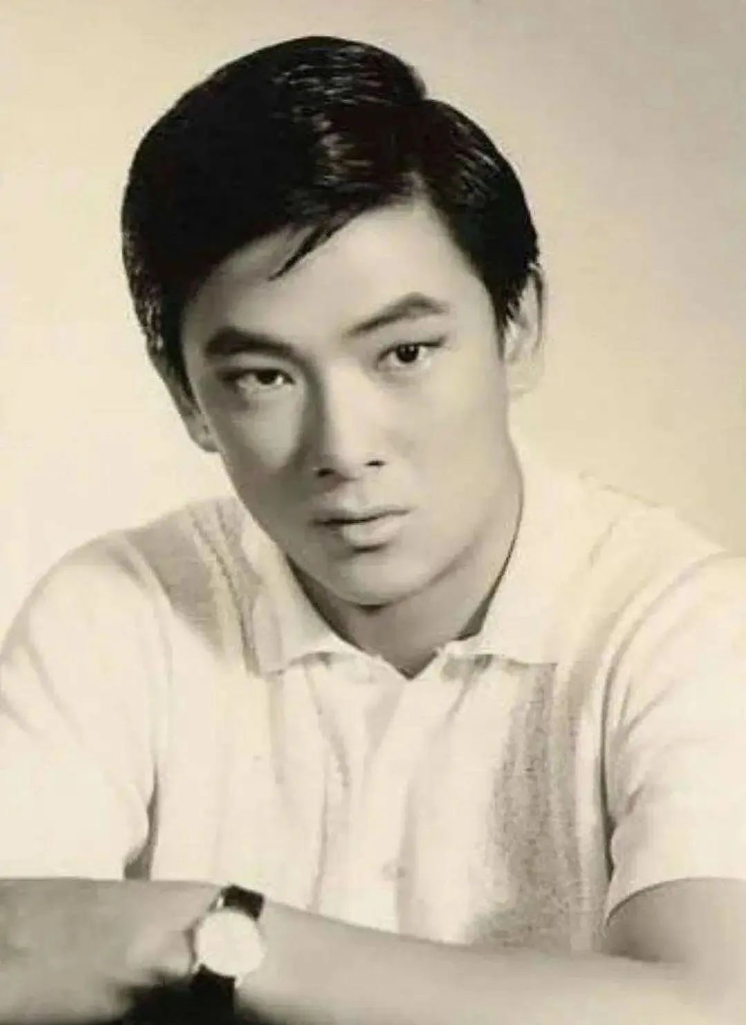 万小刀：“风流男星”的黑道江湖