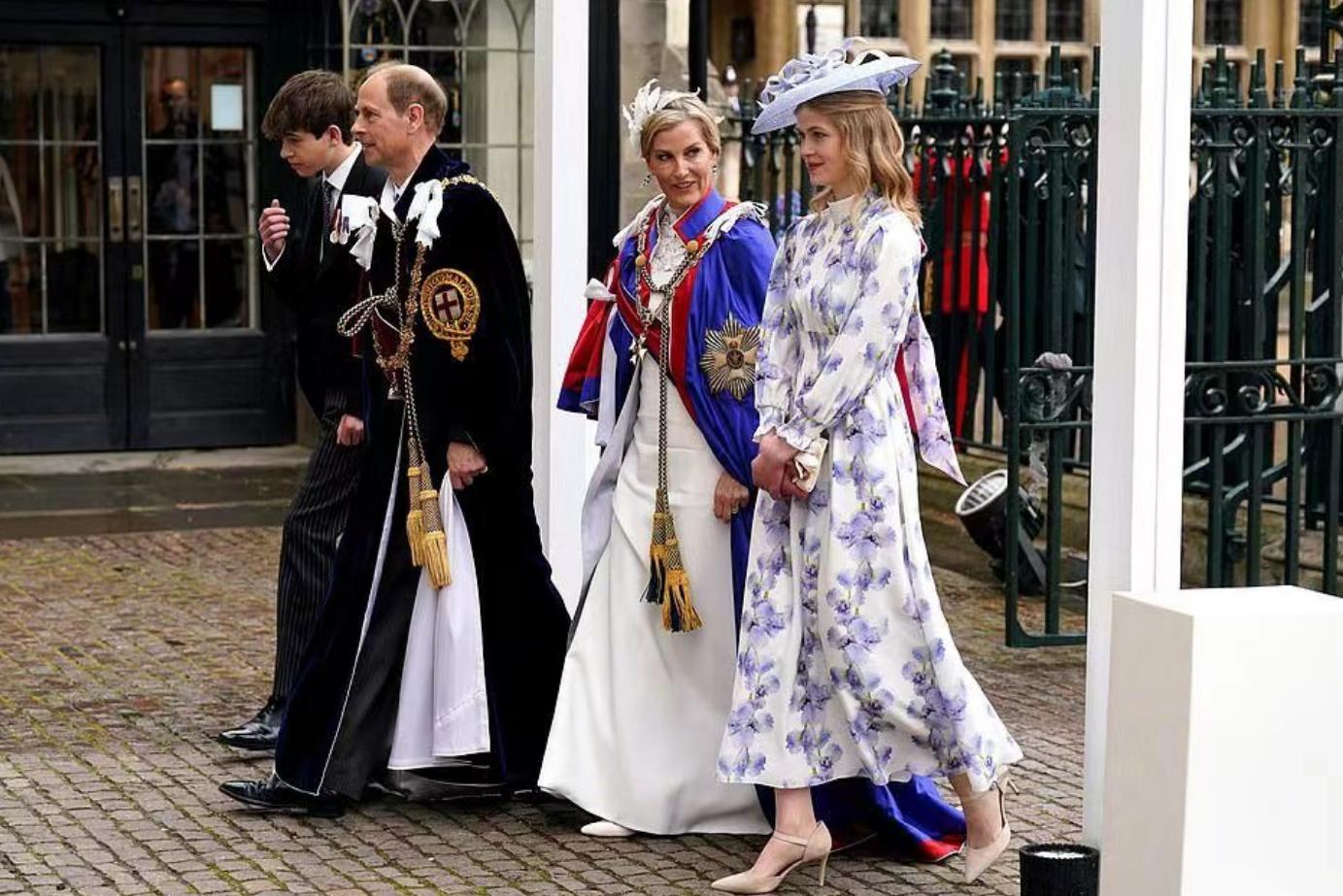 威廉堂妹追逐时尚梦,威廉同款裙子