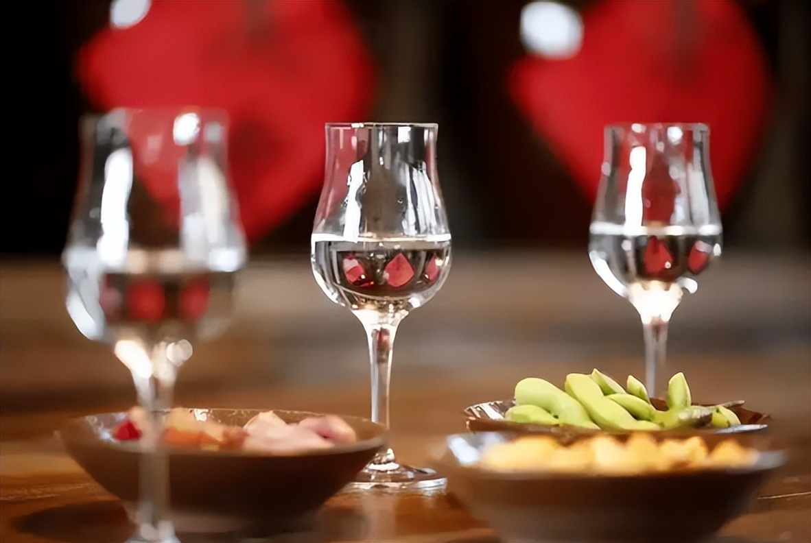 川酒好喝还是贵酒好喝,川酒和贵州酒哪个好一点