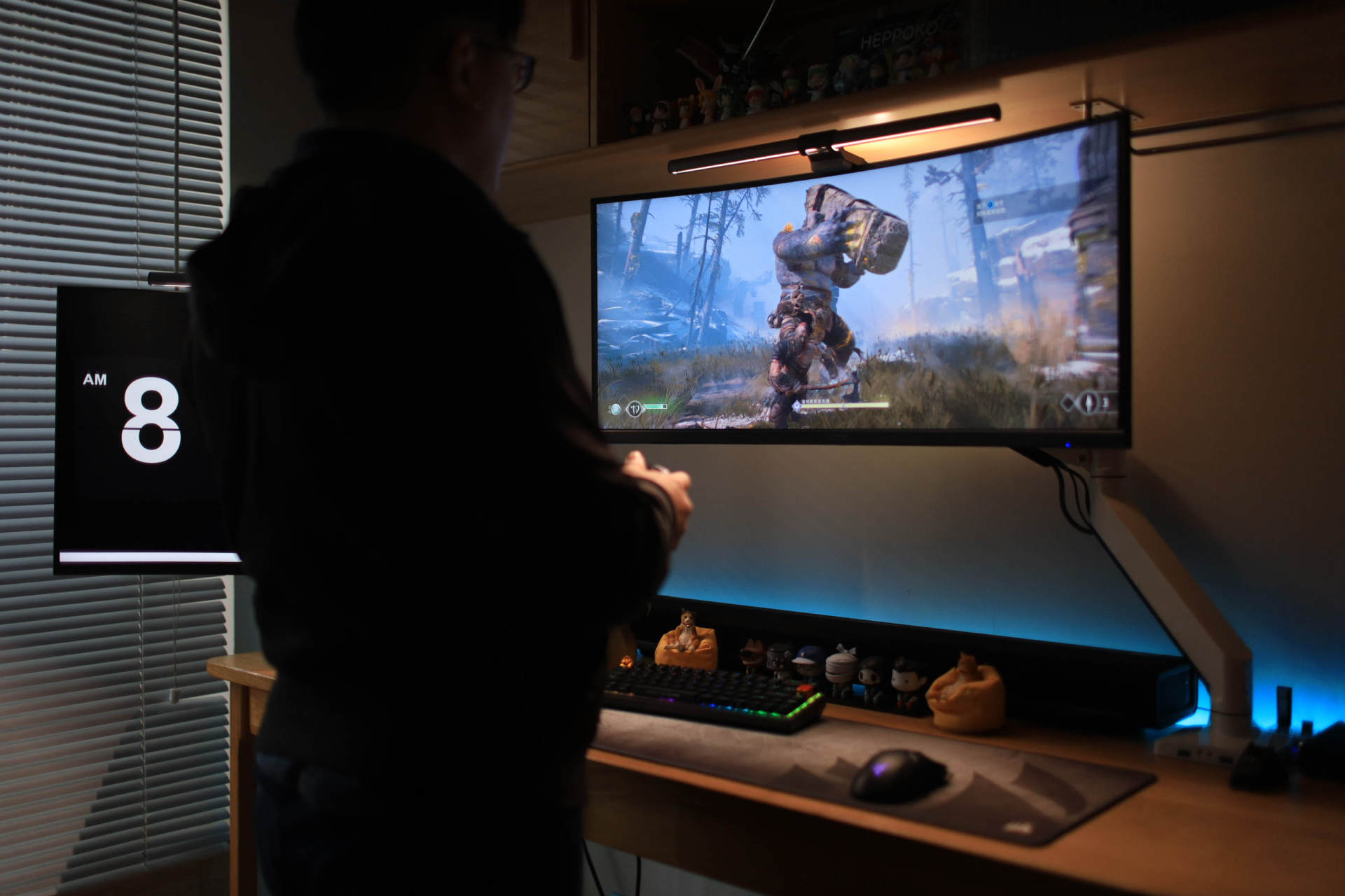 23.8英寸显示器桌面效果,桌面1.3米扩展显示器