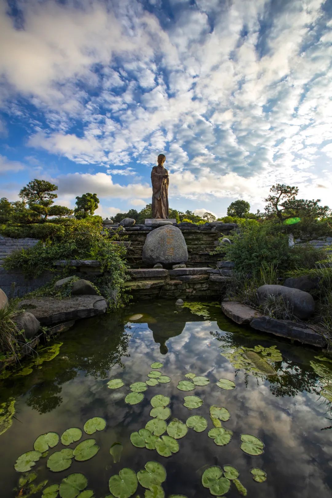 如何看懂中国第一山地省的多彩文化史诗?