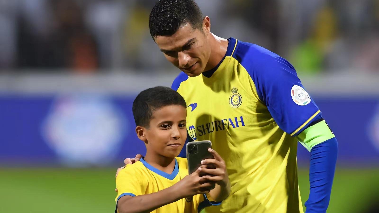 c罗年薪2亿欧为啥没有詹姆斯高,c罗凭什么那么红